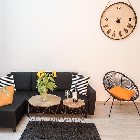 Cracow Best Location Apartment With Garden By Cozyplace Krakow Luaran gambar