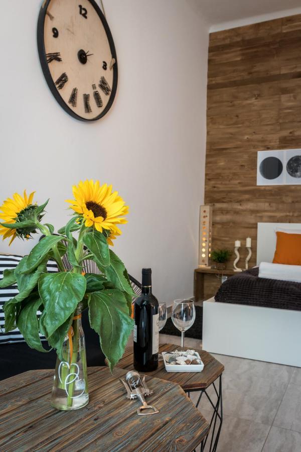 Cracow Best Location Apartment With Garden By Cozyplace Krakow Luaran gambar